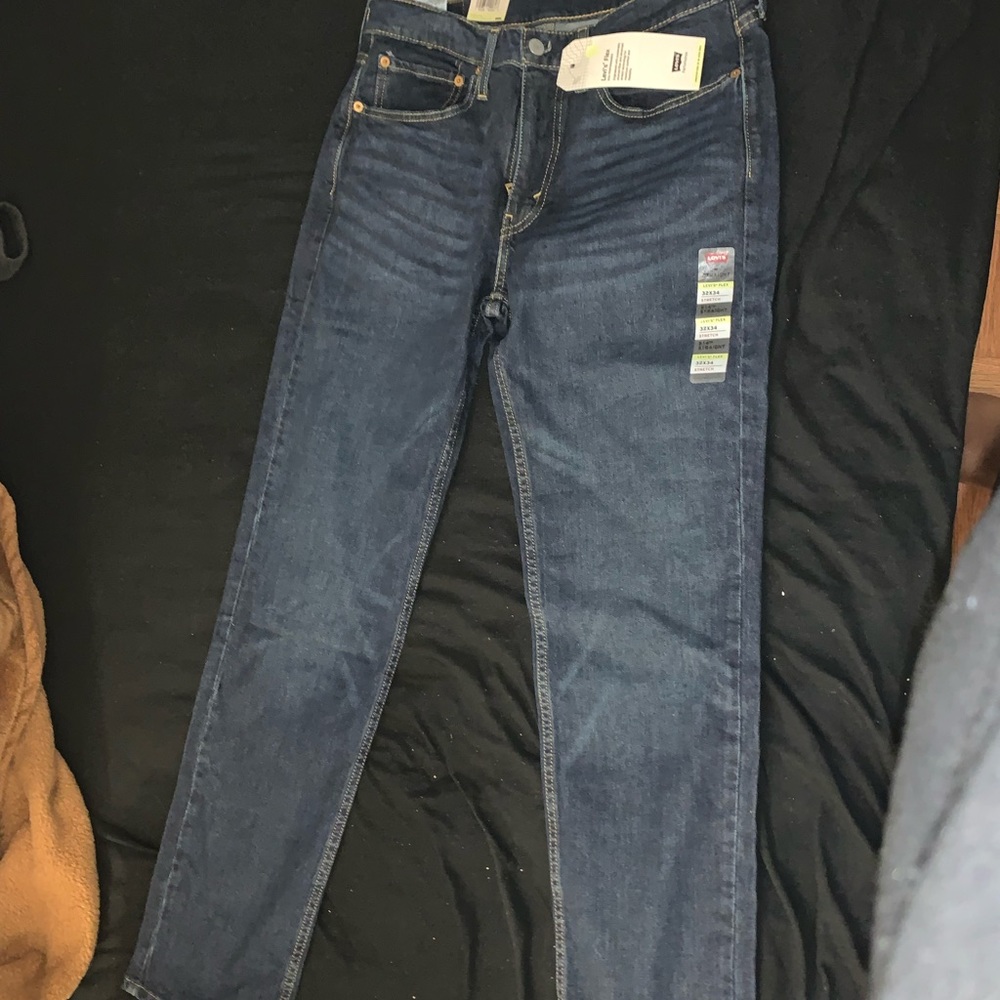 Levi’s 514! BRAND NEW WITH TAGS. 32 x 34!!!